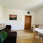 Spacious & Calm In 卢布尔雅那